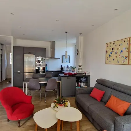 G3260 بيت للعطل ساناري سور مير